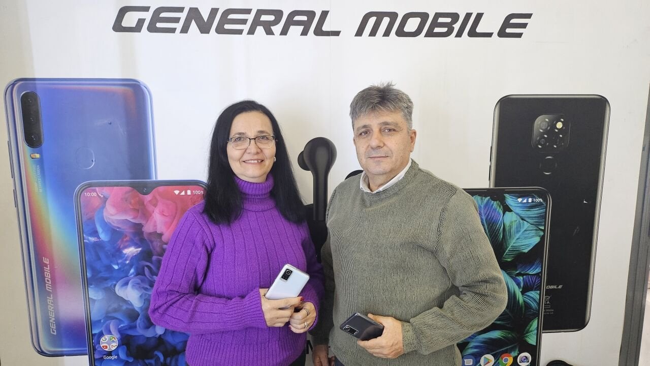 Hanife ve Ali Bayram'ın General Mobile akıllı telefonları hayırlı olsun.